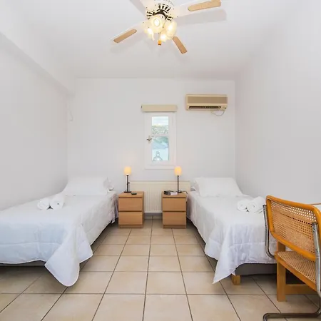 Apartament Avrofilito Syros *