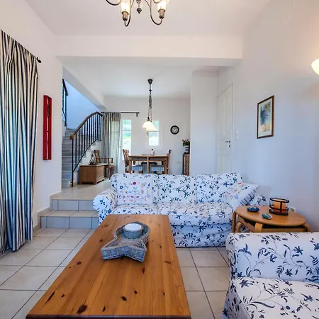 Avrofilito Syros * Ermoupoli