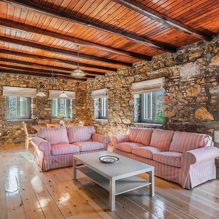 Apartament Avrofilito Syros Ermupoli
